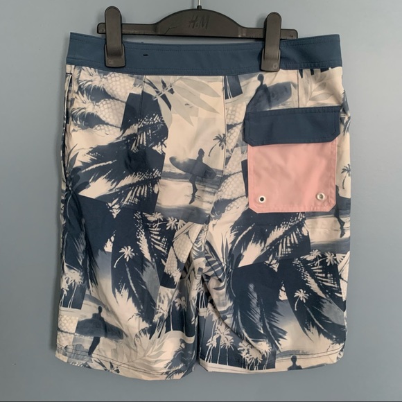 AE Tropical Print Swim Trunks - Picture 2 of 2